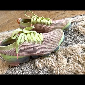 Nike vapormax size 7 used